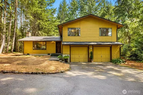 6282 NW Denali St, Bremerton, WA 98312