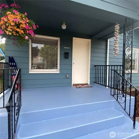 6132 S Thompson Ave, Tacoma, WA 98408