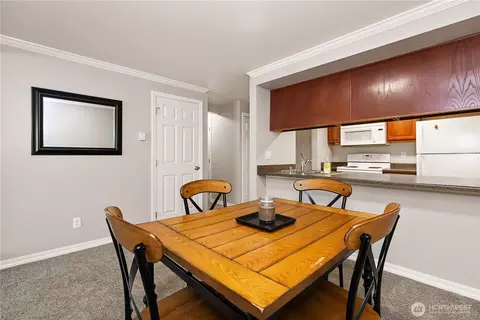 Dining - 13007 E Gibson Rd #U238, Everett, WA 98204 photo 5 of 6