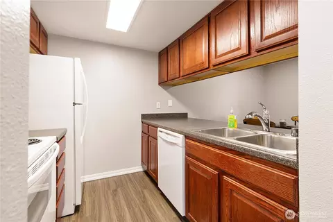Kitchen - 13007 E Gibson Rd #U238, Everett, WA 98204 photo 2 of 4