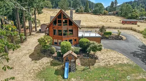 300 Modrow Rd, Kalama, WA 98625