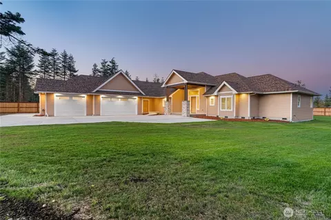 20 Barrett Rd N, Montesano, WA 98563