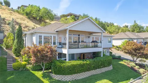 1884 Broadway Pl, Wenatchee, WA 98801