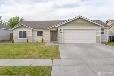 1304 W Bonneville St, Moses Lake, WA 98837