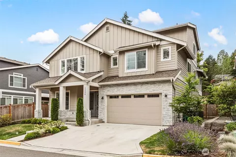 17228 NE 113th Ct, Redmond, WA 98052