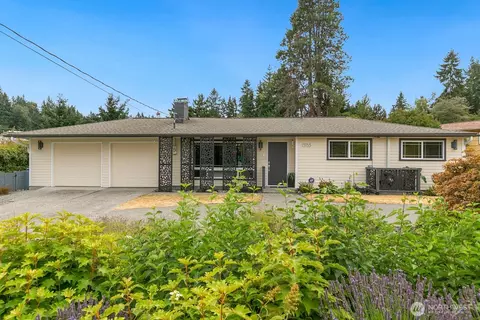 15153 SE Newport Way, Bellevue, WA 98006