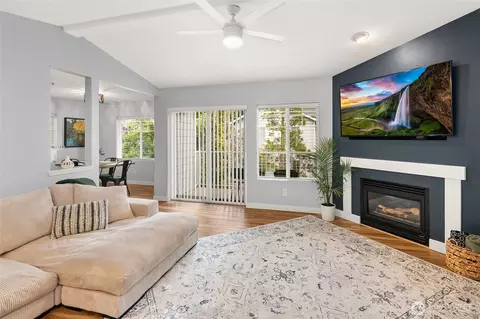 15150 140th Way SE #M201, Renton, WA 98058