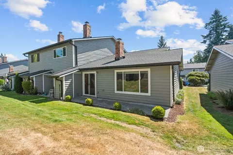 Exterior - 21515 4th Ave W #A71, Bothell, WA 98021 photo 3 of 4
