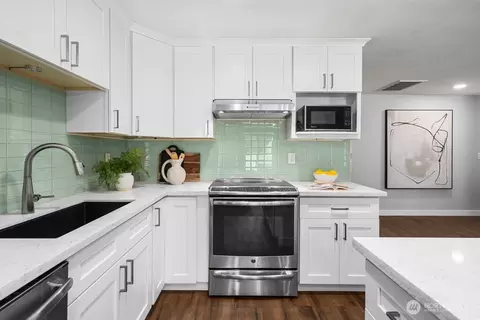 Kitchen - 21515 4th Ave W #A71, Bothell, WA 98021 photo 4 of 4
