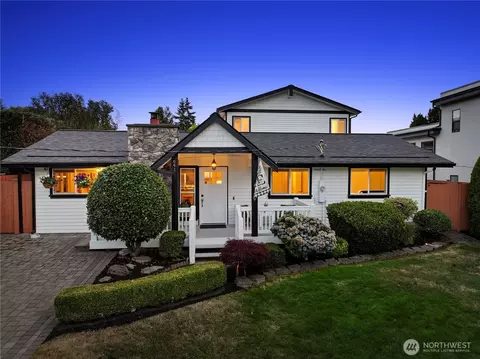 641 10th Ave, Kirkland, WA 98033