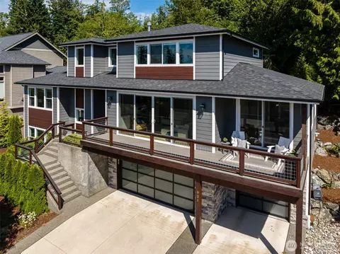 921 Whitewater Dr, Bellingham, WA 98229