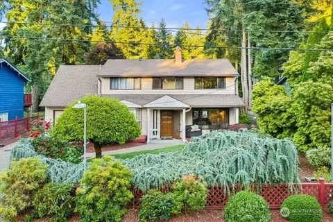 17310 Palatine Ave N, Shoreline, WA 98133