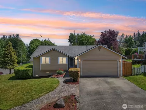 727 97th Ave SE, Lake Stevens, WA 98258
