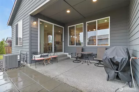 Exterior - 1382 Boyle St, Enumclaw, WA 98022 photo 4 of 6