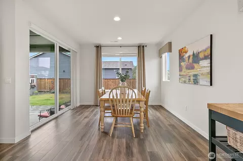 Dining - 1382 Boyle St, Enumclaw, WA 98022 photo 1 of 3