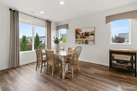 Dining - 1382 Boyle St, Enumclaw, WA 98022 photo 3 of 3