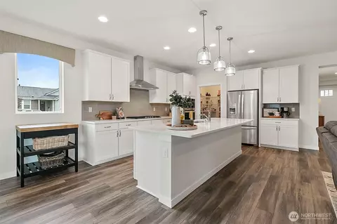Kitchen - 1382 Boyle St, Enumclaw, WA 98022 photo 1 of 7