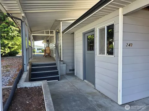 1402 22nd St NE #243, Auburn, WA 98002