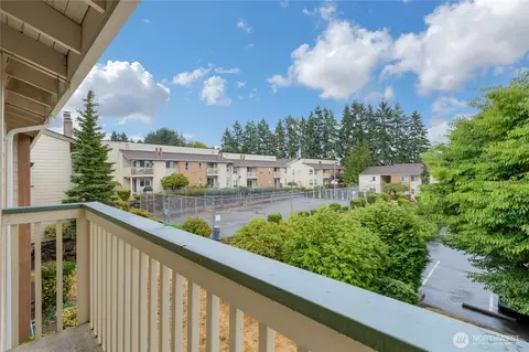 23605 112th Ave SE #B204, Kent, WA 98031