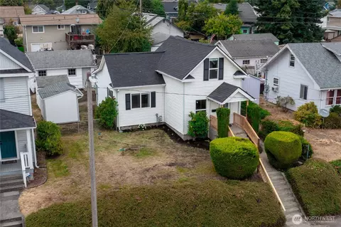 3592 E L St, Tacoma, WA 98404