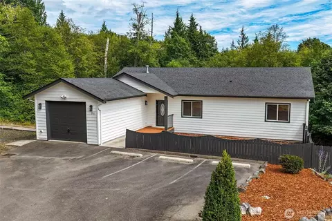 71 Carson Ave SE, Port Orchard, WA 98366