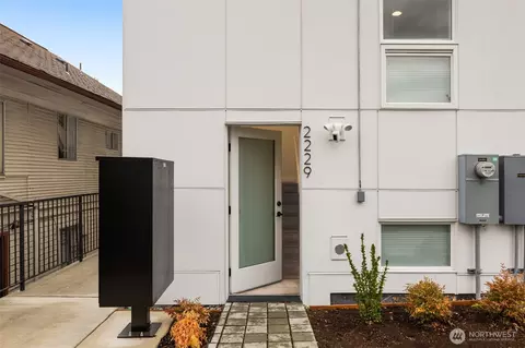2229 25th Ave S, Seattle, WA 98144