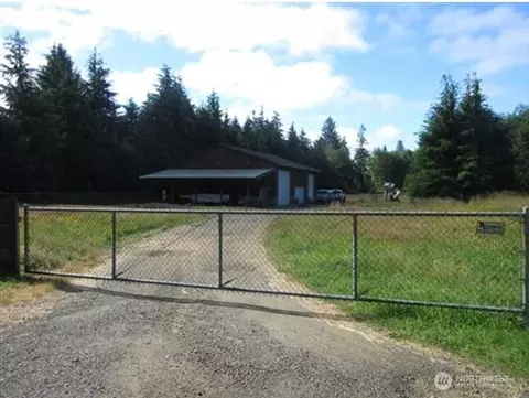 34 Bunker Rd, Hoquiam, WA 98550