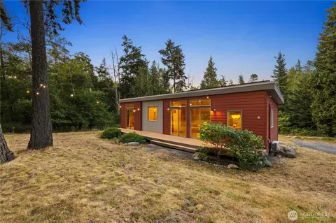 Exterior - 11 Pooh Pl, Eastsound, WA 98245 photo 8 of 12