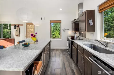 Kitchen - 11 Pooh Pl, Eastsound, WA 98245 photo 5 of 7