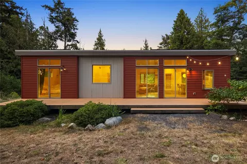 11 Pooh Pl, Eastsound, WA 98245
