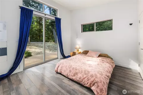 Bedroom - 11 Pooh Pl, Eastsound, WA 98245 photo 4 of 4