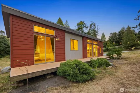 Exterior - 11 Pooh Pl, Eastsound, WA 98245 photo 9 of 12
