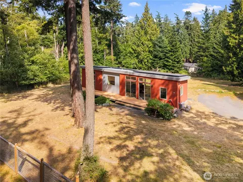 Exterior - 11 Pooh Pl, Eastsound, WA 98245 photo 7 of 12