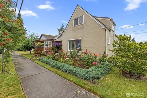 1301 S 2nd St, Mount Vernon, WA 98273