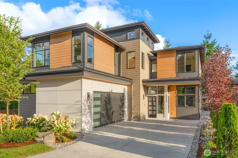 13125 NE 104th St, Kirkland, WA 98033