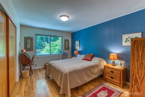 Bedroom - 239 Killebrew Lake Rd, Orcas Island, WA 98280 photo 2 of 2