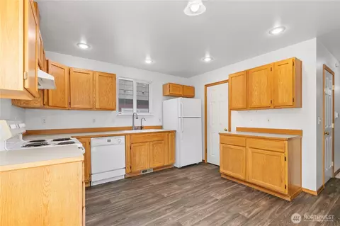 Kitchen - 408 Cedar Ave, Sultan, WA 98294 photo 2 of 3