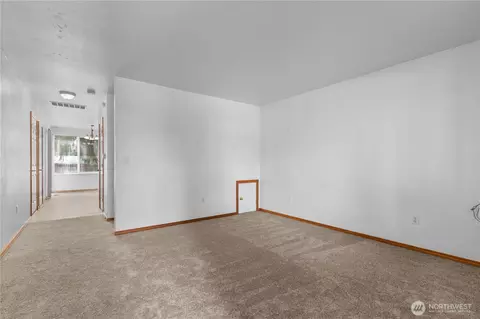 Living - 408 Cedar Ave, Sultan, WA 98294 photo 2 of 3