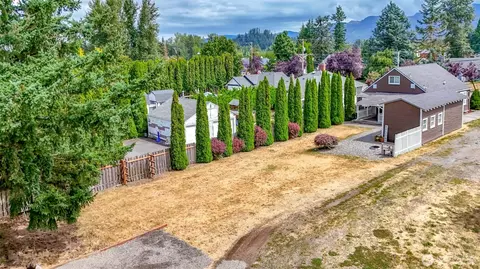 Exterior - 3208 Porter St, Enumclaw, WA 98022 photo 4 of 9