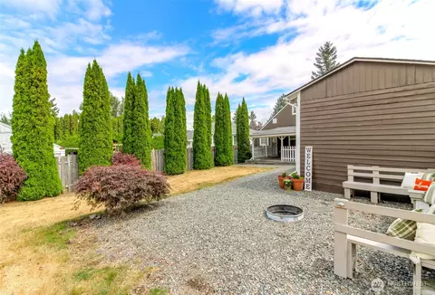 Exterior - 3208 Porter St, Enumclaw, WA 98022 photo 6 of 9