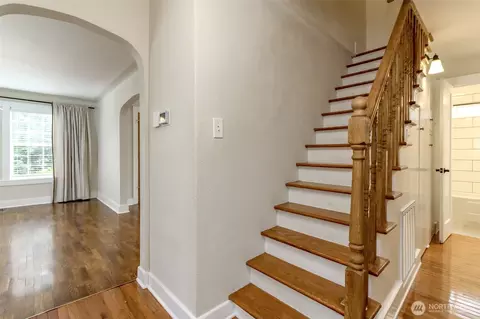 Entry Way - 3208 Porter St, Enumclaw, WA 98022 photo 3 of 3