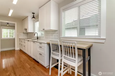 Kitchen - 3208 Porter St, Enumclaw, WA 98022 photo 1 of 4