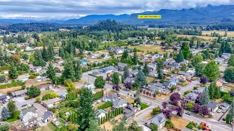 View/Area - 3208 Porter St, Enumclaw, WA 98022 photo 4 of 5