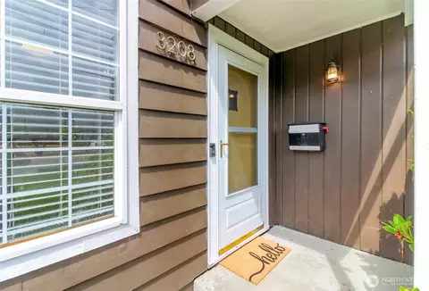 Exterior - 3208 Porter St, Enumclaw, WA 98022 photo 2 of 9