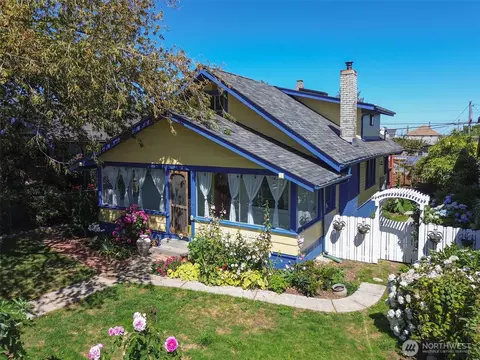215 W Fifth St, Port Angeles, WA 98362