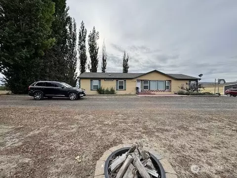 4408 Road 11 SW, Royal City, WA 99357