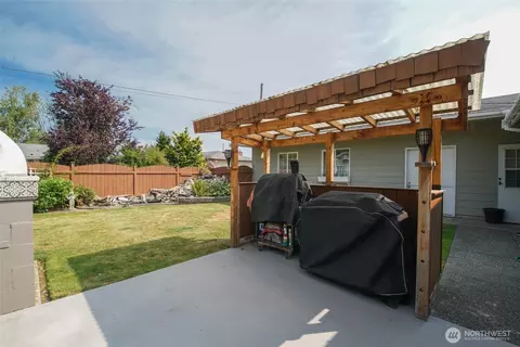 406 W 2nd St, Everson, WA 98247 photo 35