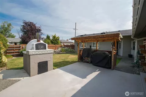 406 W 2nd St, Everson, WA 98247 photo 25
