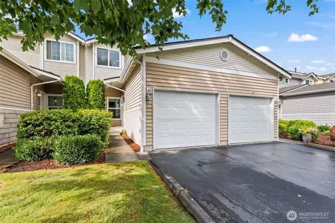 617 7th St SE #13, Puyallup, WA 98372
