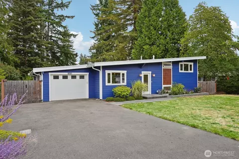 1326 145th Ave SE, Bellevue, WA 98007
